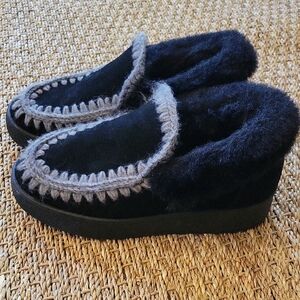 Blondo Black and Gray Women's Waterproof Suede Moccasin Sneakers Size 7